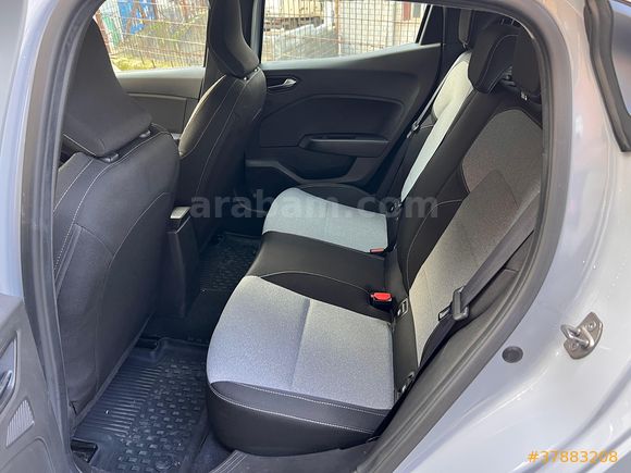 2024 Mart Çıkışlı Renault Clio 1.0 TCe Boyasız / Değisensiz