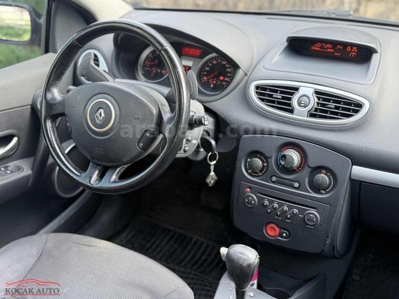 KOÇAK AUTO OTOMATİK CAM TAVAN SANRUFLU ÖZEL ÜRETİM CLIO 2008