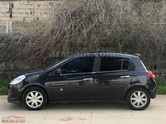 KOÇAK AUTO OTOMATİK CAM TAVAN SANRUFLU ÖZEL ÜRETİM CLIO 2008