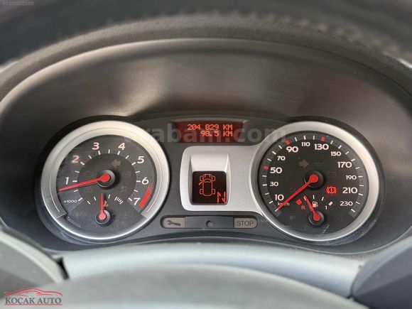 KOÇAK AUTO OTOMATİK CAM TAVAN SANRUFLU ÖZEL ÜRETİM CLIO 2008
