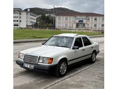 Sahibinden Mercedes - Benz E 200 d 1985 Model  577.000 km Beyaz