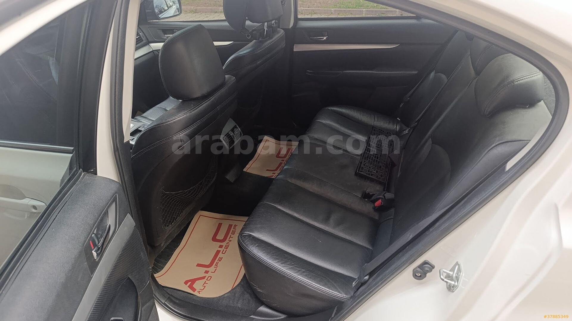 Sahibinden Subaru Legacy 2.0 Elegance 2010 Model Ankara 325.500 km Beyaz 7