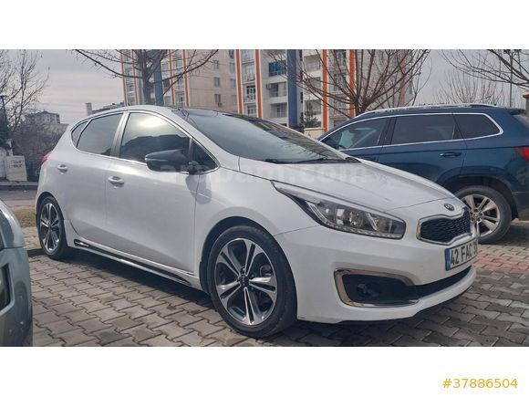 Sahibinden Kia Ceed 1.6 CRDi Concept Plus 2015 Model