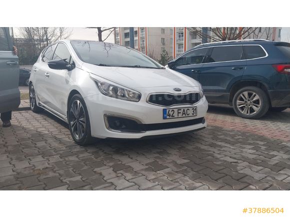 Sahibinden Kia Ceed 1.6 CRDi Concept Plus 2015 Model
