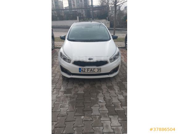 Sahibinden Kia Ceed 1.6 CRDi Concept Plus 2015 Model