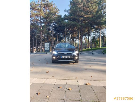 Sahibinden Ford Focus 1.6 TDCi Titanium X 2010 Model  205.000 km Siyah