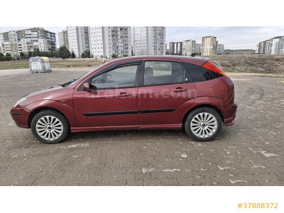 Sahibinden Ford Focus 1.6 Ghia 2004 Model