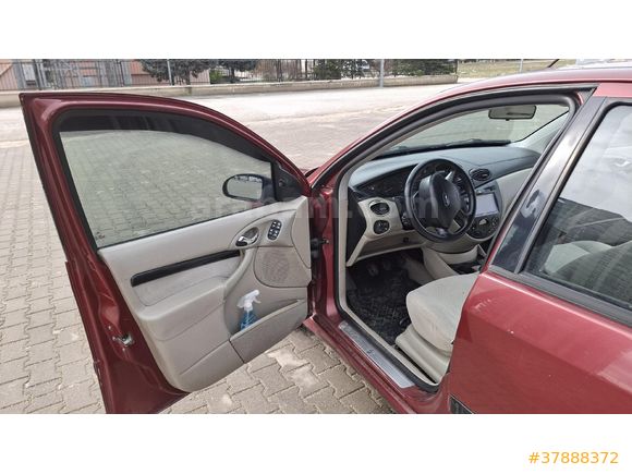 Sahibinden Ford Focus 1.6 Ghia 2004 Model