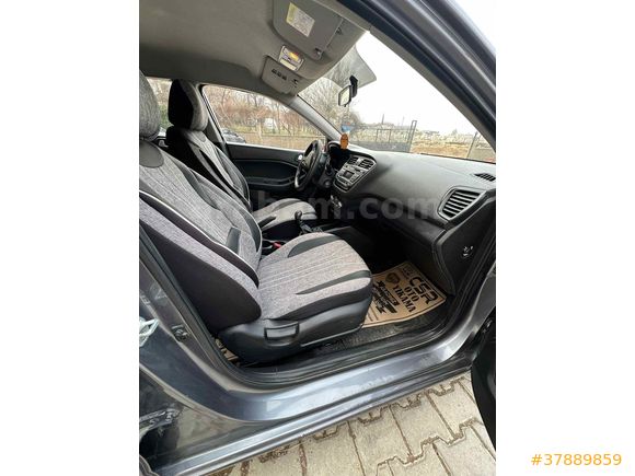 Sahibinden Hyundai i20 1.2 MPI Jump 2015 Model 