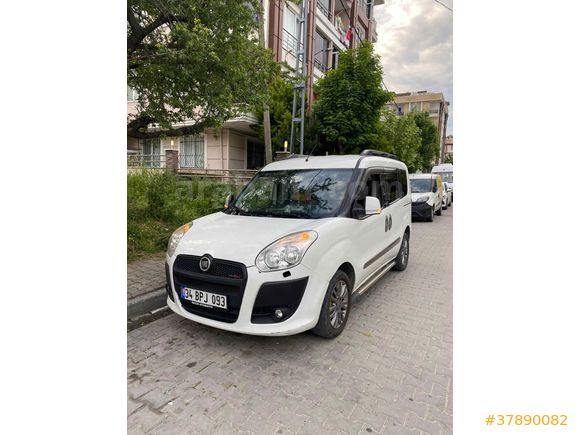 Otomobil ruhsatlı 2011 model aile aracı