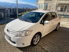 Akademisyenden Servis Bakımlı Masrafsız Toyota Auris 1.4 D-4D Comfort Extra 2012 Model 