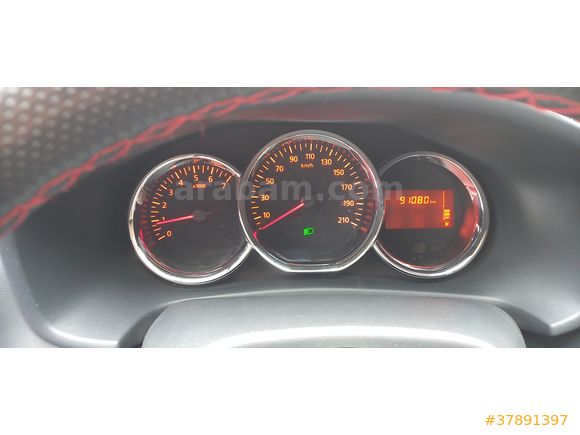 Sahibinden temiz Dacia Sandero  1.5dCi Stepway 2016 Model