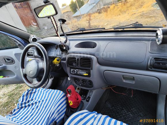 Sahibinden Renault Clio 1.4 RNA 2000 Model