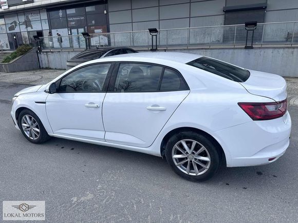 2023 MODEL RENAULT MEGANE 47.500 KM'DE OTOMATİK