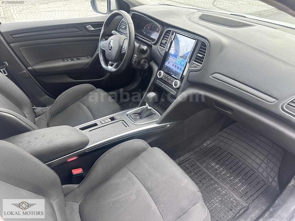 2023 MODEL RENAULT MEGANE 47.500 KM'DE OTOMATİK