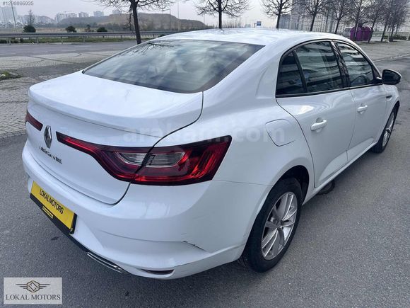 2023 MODEL RENAULT MEGANE 47.500 KM'DE OTOMATİK