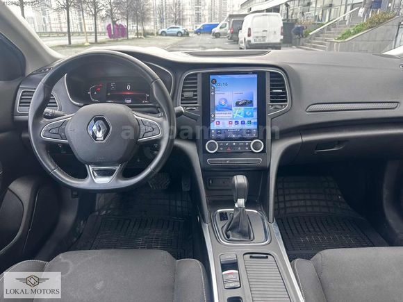 2023 MODEL RENAULT MEGANE 47.500 KM'DE OTOMATİK