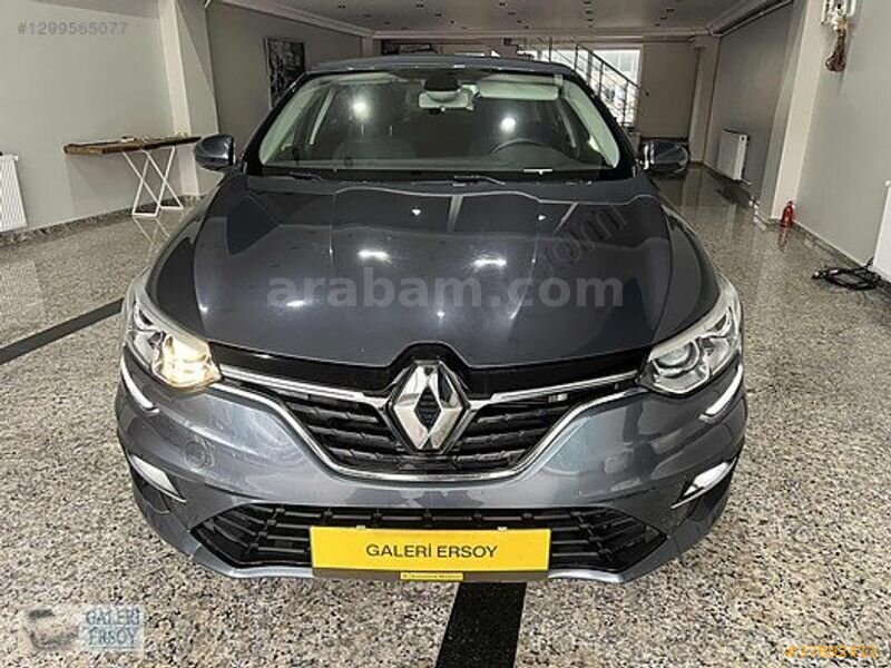 Galeriden Renault Megane 1.5 Blue DCI Touch 2022 Model İstanbul 73.500 km Füme