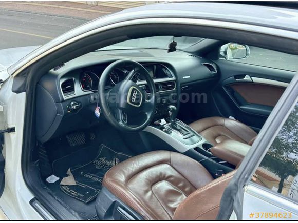 Sahibinden Audi A5 coupe 3 kapi 2011 Model  140.000 km Beyaz