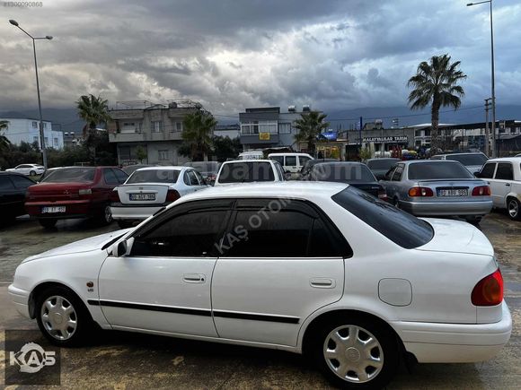 Toyota Corolla 1.6 luna 1999 model