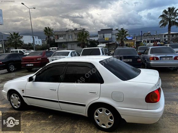 Toyota Corolla 1.6 luna 1999 model