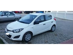 İlk Sahibinden Düşük KM'li Hatasız Sıfır Denginde Fabrikasyon poşetleri üzerinde Hyundai i20