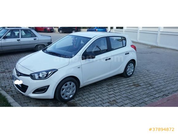 İlk Sahibinden Düşük KM'li Hatasız Sıfır Denginde Fabrikasyon poşetleri üzerinde Hyundai i20
