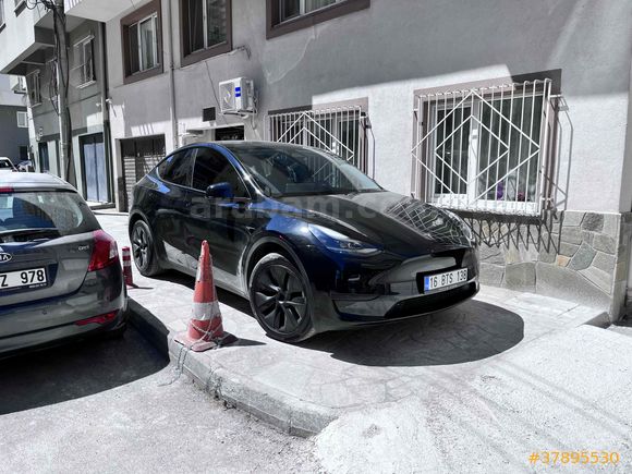 Tesla Model Y Standart Range 2024 Model 