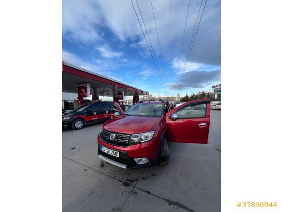 Sahibinden Dacia Sandero 1.5 dCi Stepway 2017 Model  194.000 km Kırmızı