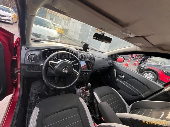 Sahibinden Dacia Sandero 1.5 dCi Stepway 2017 Model  194.000 km Kırmızı