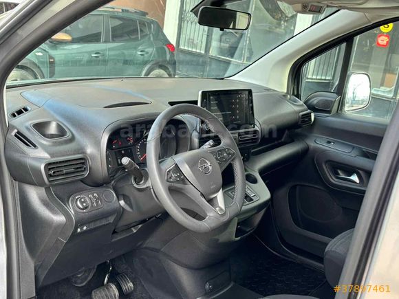 OTOMATİK VİTES 2024 ÇIKIŞLI 18 BİNDE HATASIZ!!
 OPEL COMBO LİFE 1.5 CDTI EDİTİON