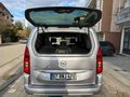 OTOMATİK VİTES 2024 ÇIKIŞLI 18 BİNDE HATASIZ!!
 OPEL COMBO LİFE 1.5 CDTI EDİTİON