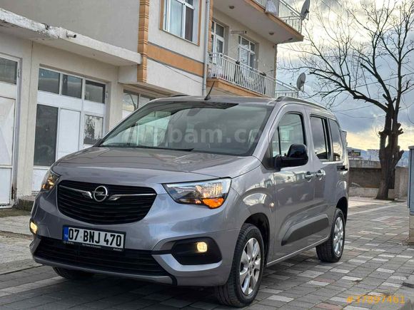OTOMATİK VİTES 2024 ÇIKIŞLI 18 BİNDE HATASIZ!!
 OPEL COMBO LİFE 1.5 CDTI EDİTİON