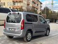 OTOMATİK VİTES 2024 ÇIKIŞLI 18 BİNDE HATASIZ!!
 OPEL COMBO LİFE 1.5 CDTI EDİTİON