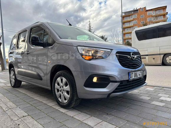 OTOMATİK VİTES 2024 ÇIKIŞLI 18 BİNDE HATASIZ!!
 OPEL COMBO LİFE 1.5 CDTI EDİTİON
