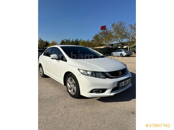 Sahibinden Honda Civic 1.6 i-VTEC ECO Dream 2015 Model  222.000 km Beyaz