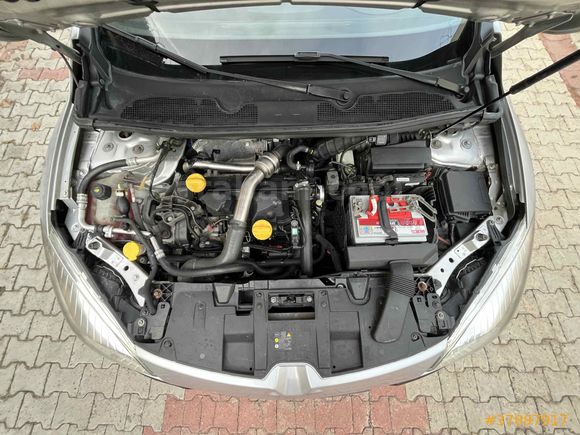 2011 MODEL TAVAN BAGAJ ORJİNAL MASRAFSIZ BAKIMLI MEGANE