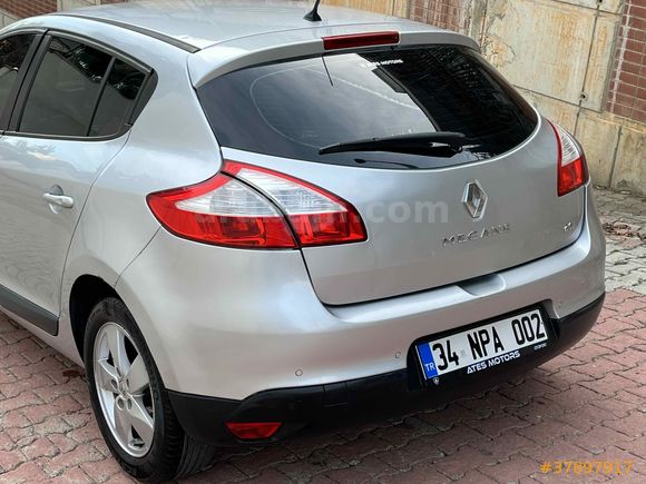 2011 MODEL TAVAN BAGAJ ORJİNAL MASRAFSIZ BAKIMLI MEGANE