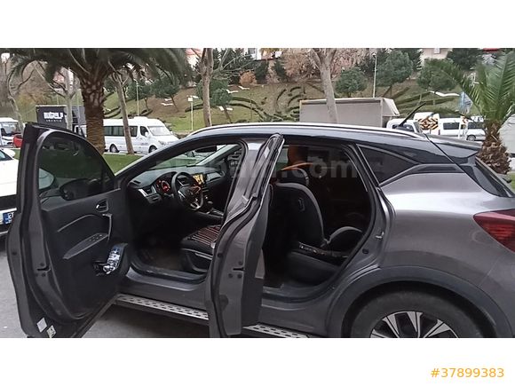 Sahibinden Renault Captur 1.3 TCe Touch Plus 2023 Model  29.000 km Gri