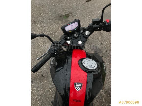 TVS APACHE RTR 200 2024