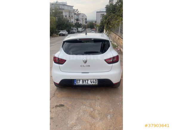 Sahibinden Renault Clio 1.2 Joy 2013 Model  2014 trafiğe çıkışlı,
165.000 km Beyaz