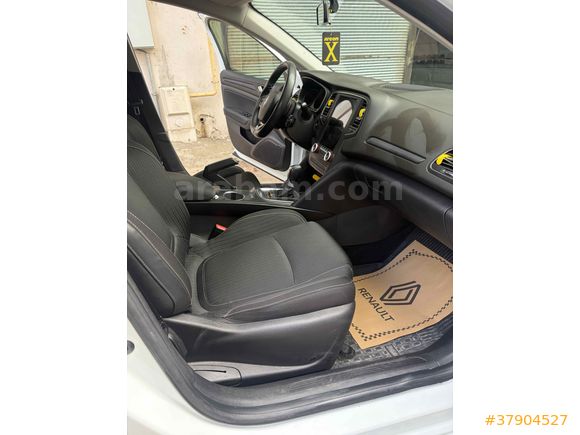 Sahibinden Renault Megane 1.5 Blue DCI Touch 2020 Model   