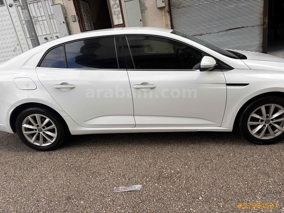 Sahibinden Renault Megane 1.5 Blue DCI Touch 2020 Model   