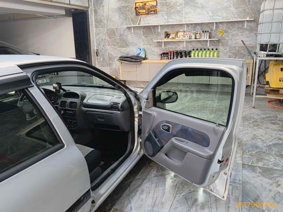 Sahibinden Renault Clio 1.6 RTE 2000 Model 