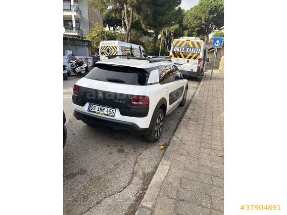 Sahibinden Citroen C4 Cactus 1.6 e-HDi Shine 2016 Model Aydın 96200 km Beyaz