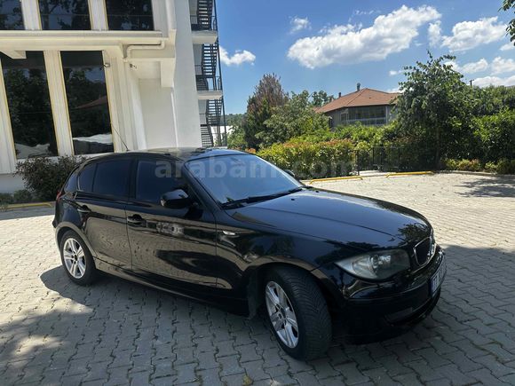 DEĞIŞENSIZ BMW 116 i sunrooflu geri görüş kameralı 