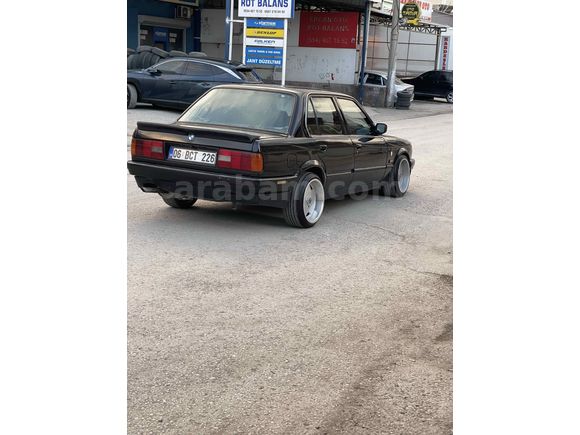 Sahibinden BMW  3.18 is 1990 Model 
