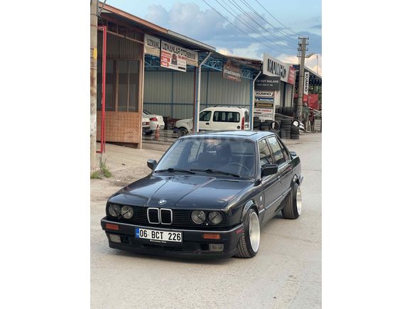 Sahibinden BMW  3.18 is 1990 Model 
