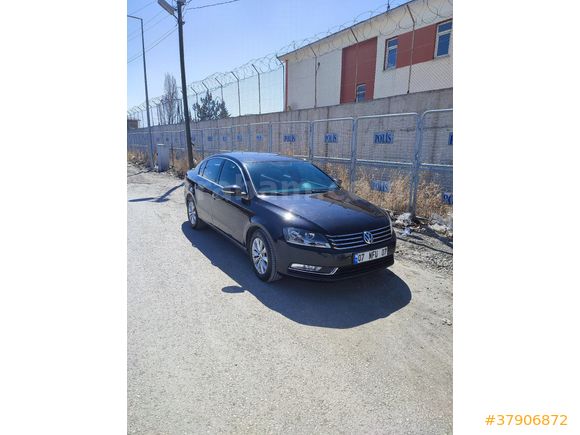 Passat 2012 model dizel manuel 1.6 Trendline renk siyah km 223.000 tramer 7 bin bakımları yapıldı çalışmayan aksamı yok