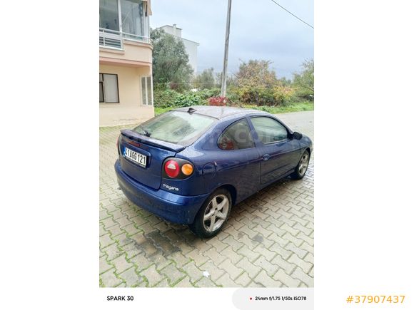 Sahibinden Renault Megane 1.6 Coupe RXI 2001 Model  232.000 km Lacivert